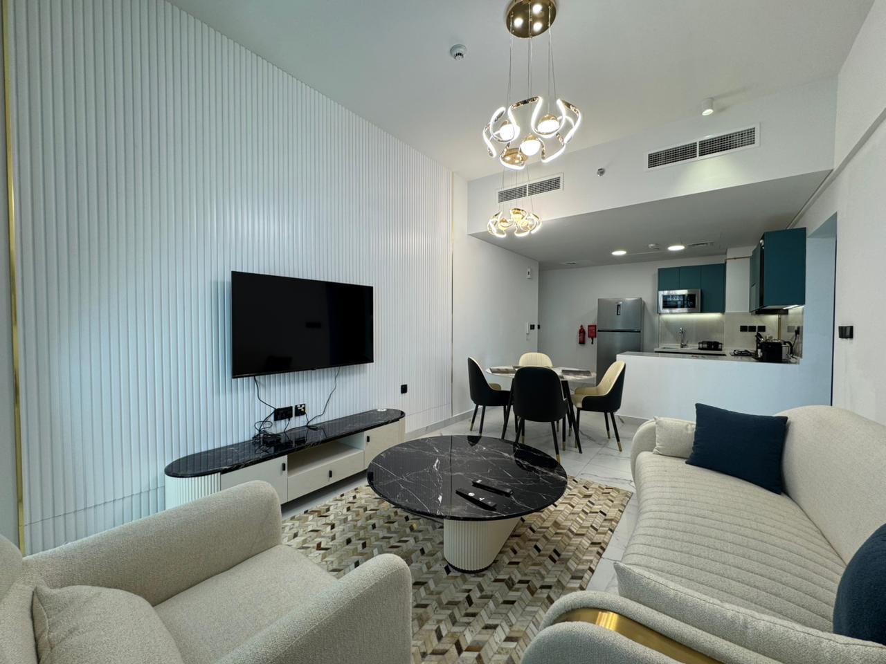 VACANT | FULLY FURNISHED| BRIGHT SPACIOUS