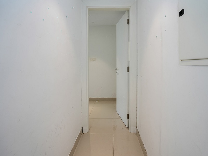 Side Image 2