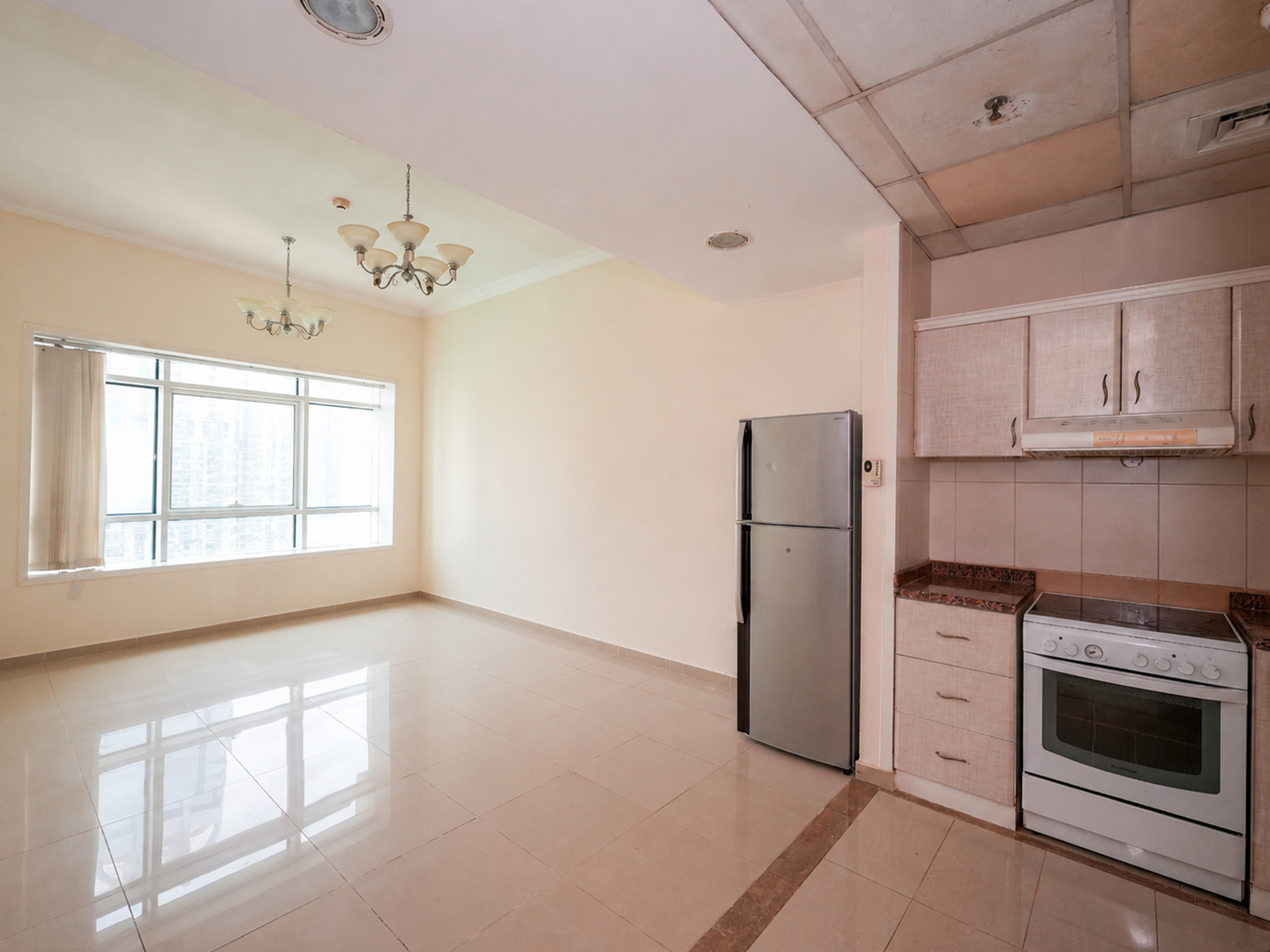 Full Lake View | Near To Metro | Semi-Furnished