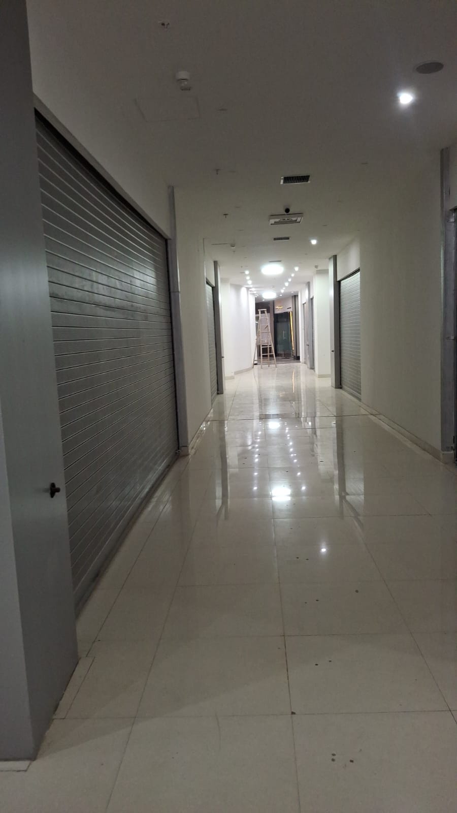 "93 Avenue Mall,  Kalubai Chowk, Solapur Highway, Fatima Nagar"