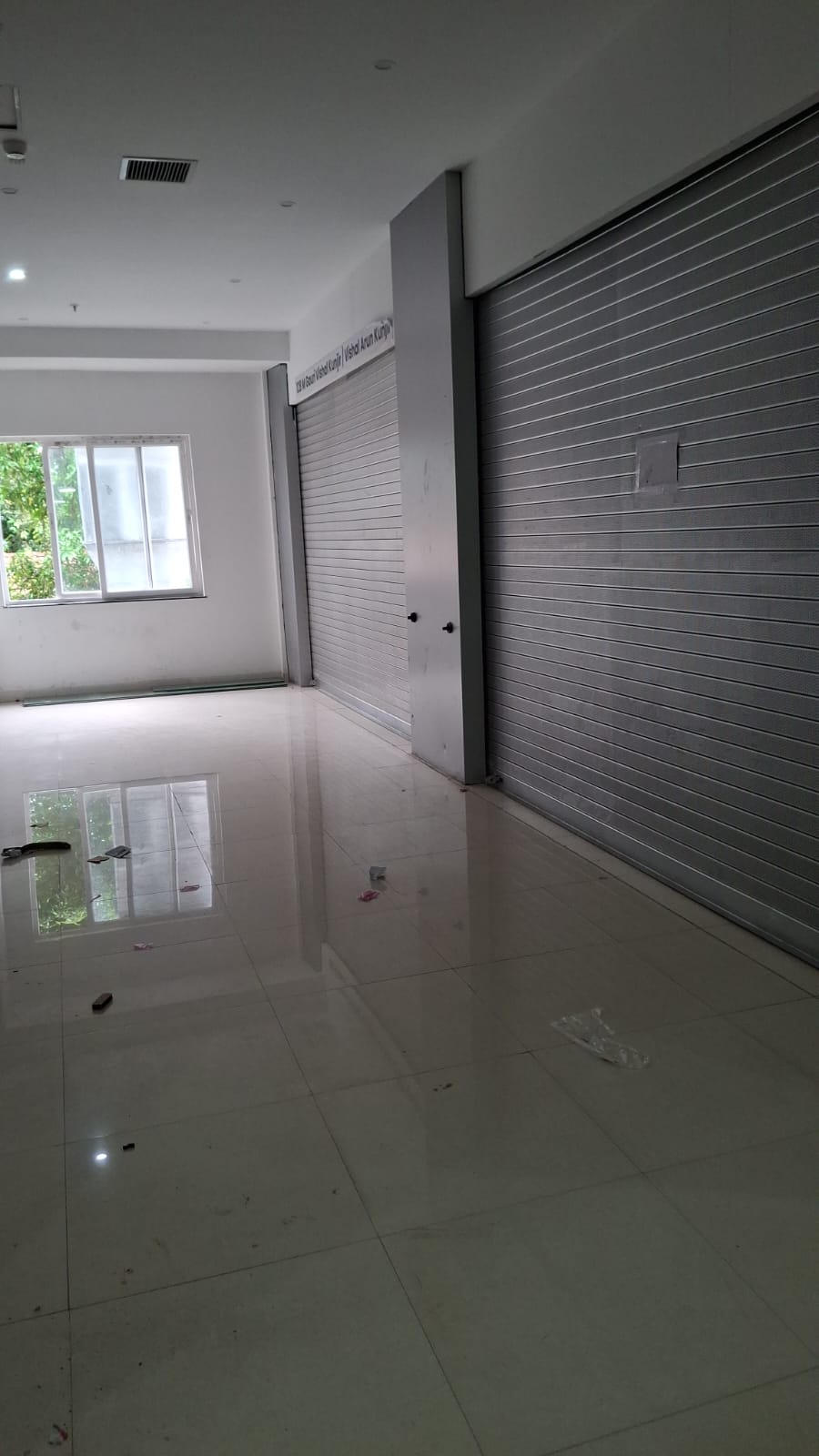 "93 Avenue Mall,  Kalubai Chowk, Solapur Highway, Fatima Nagar"