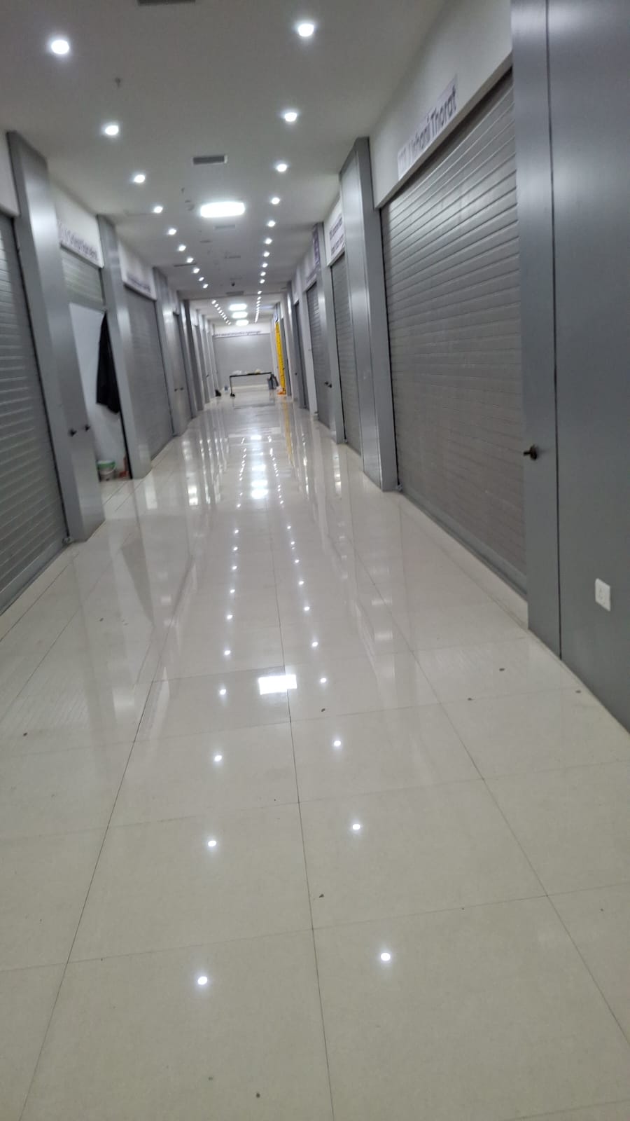 "93 Avenue Mall,  Kalubai Chowk, Solapur Highway, Fatima Nagar"