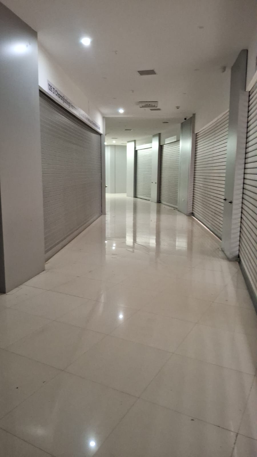 "93 Avenue Mall,  Kalubai Chowk, Solapur Highway, Fatima Nagar"