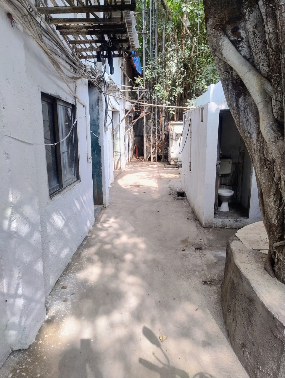 BDD Chawl,Lower parel west