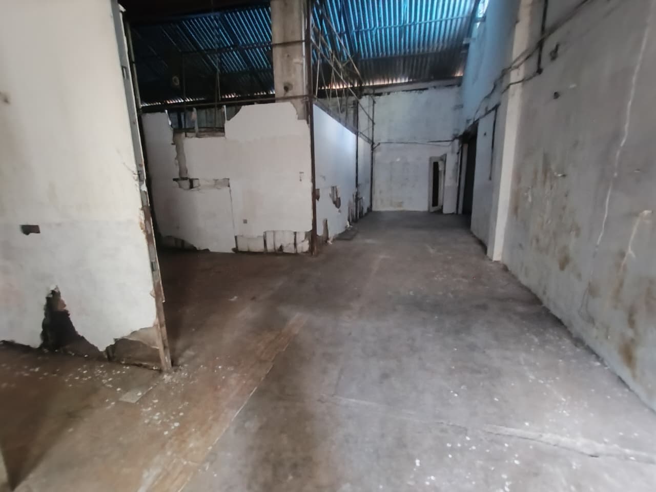 BDD Chawl,Lower parel west