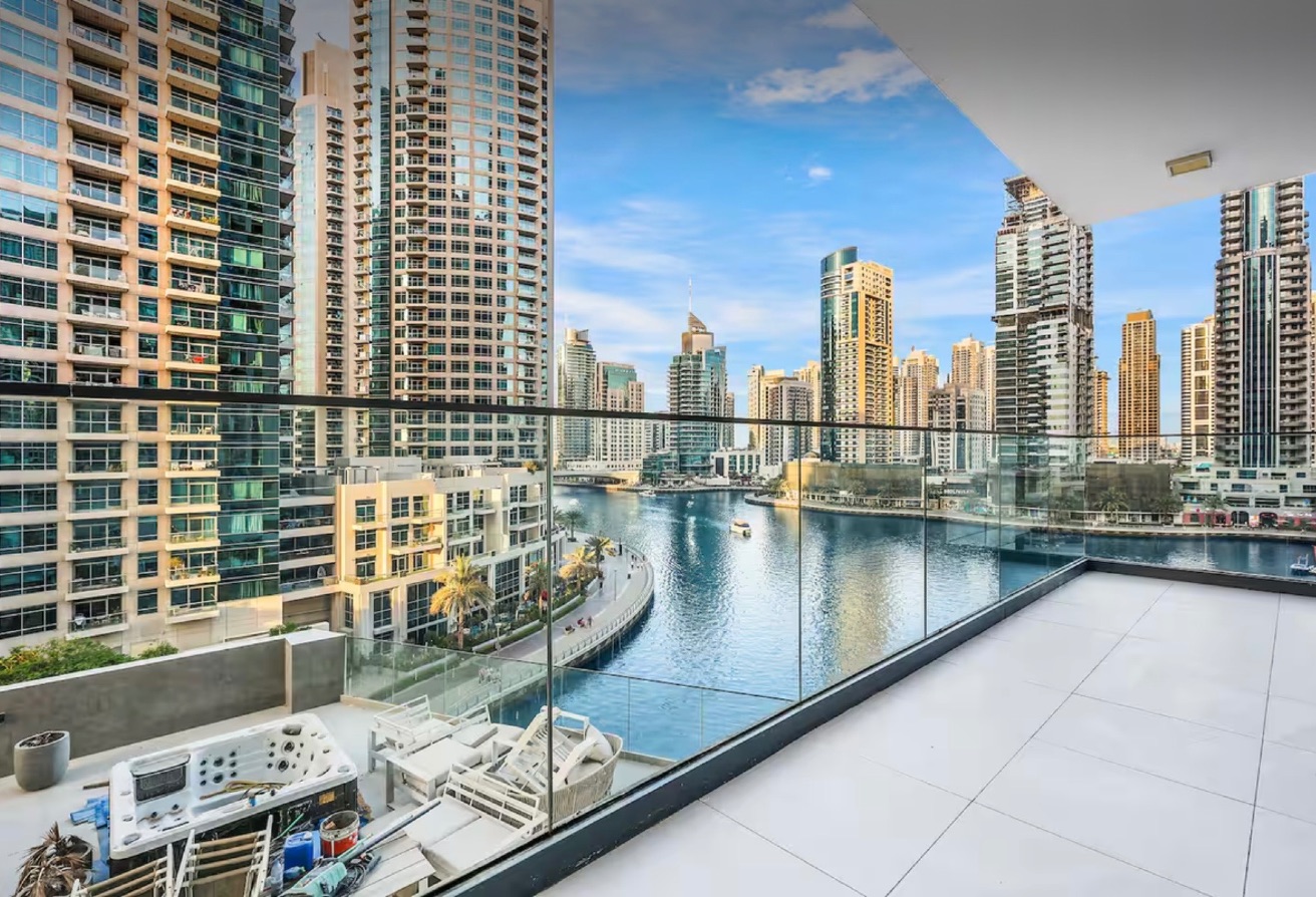 Dubai Marina 19