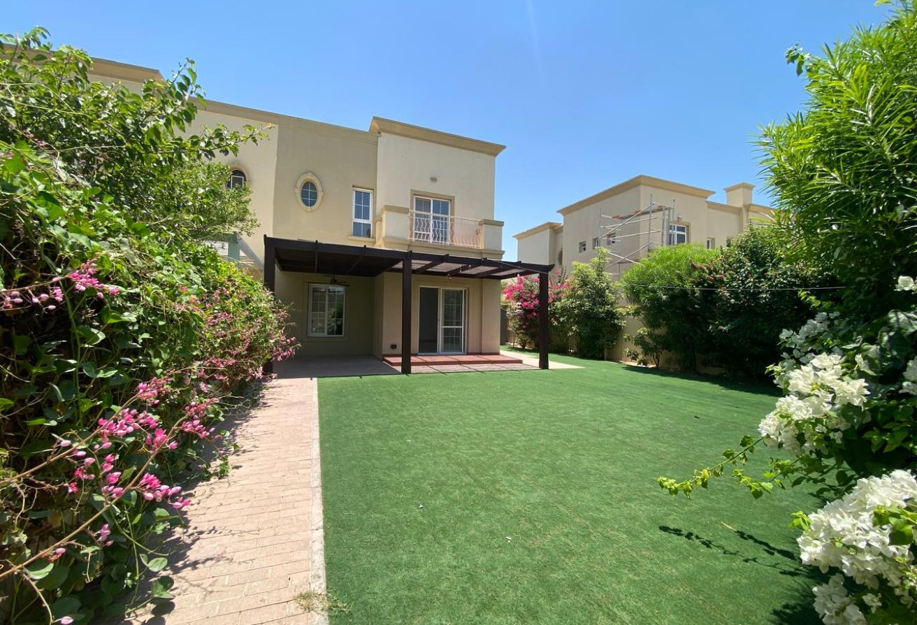 The Springs — Large 3E | Springs 1 | Park/Pool | Large plot