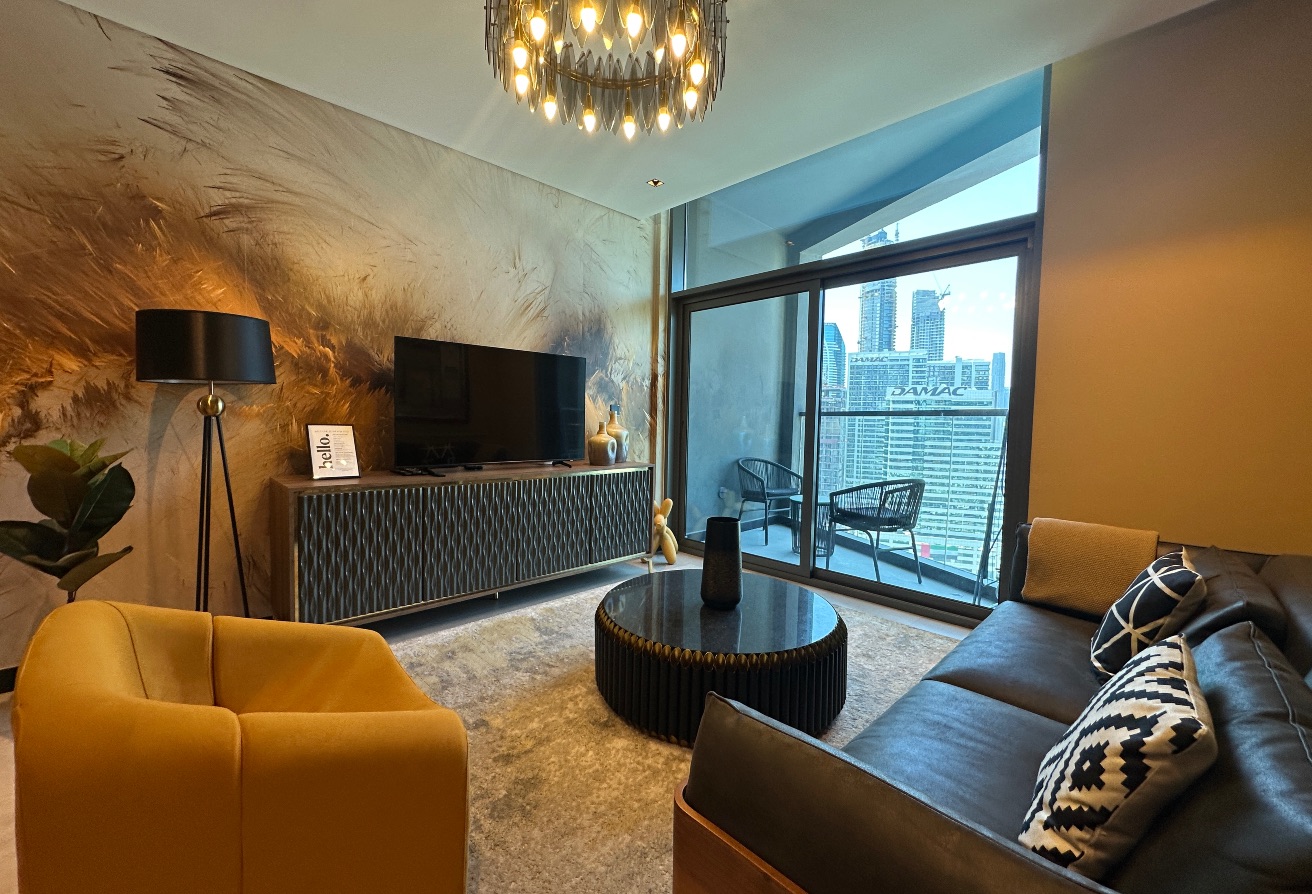 Business Bay — Full Burj View/ Modern furniture/ Luxurious