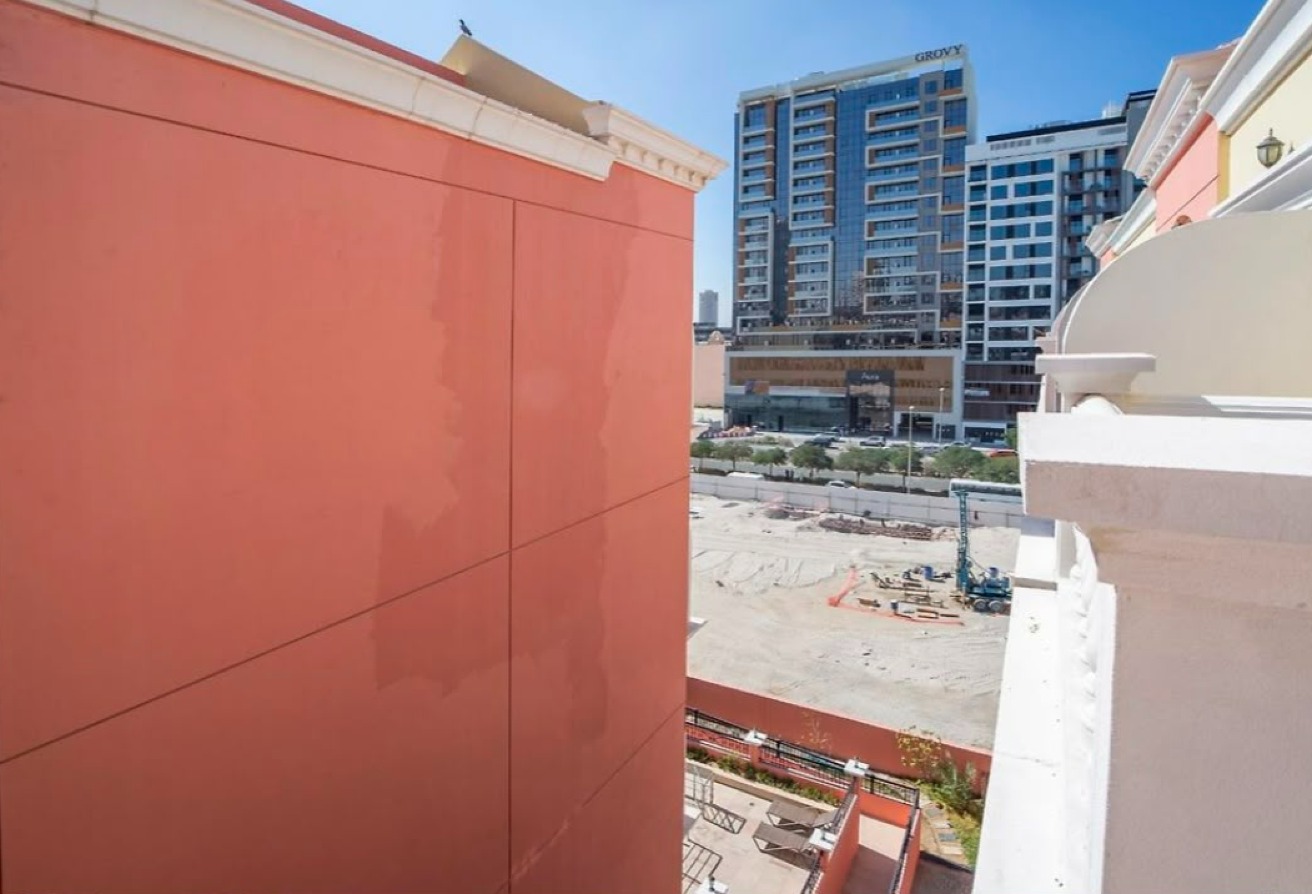 Jumeirah Village Circle 8