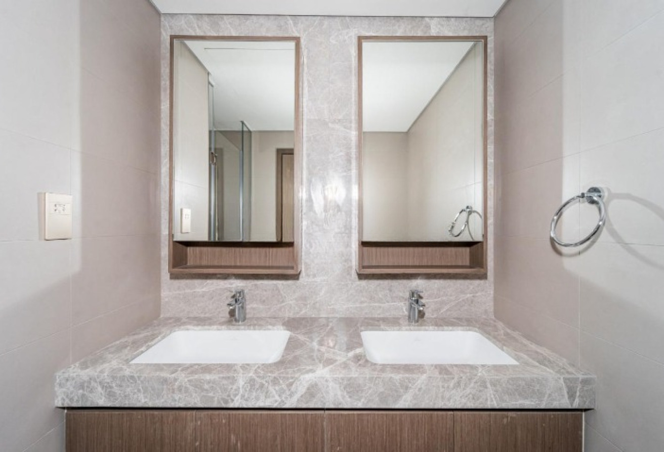 Emaar Beachfront 7