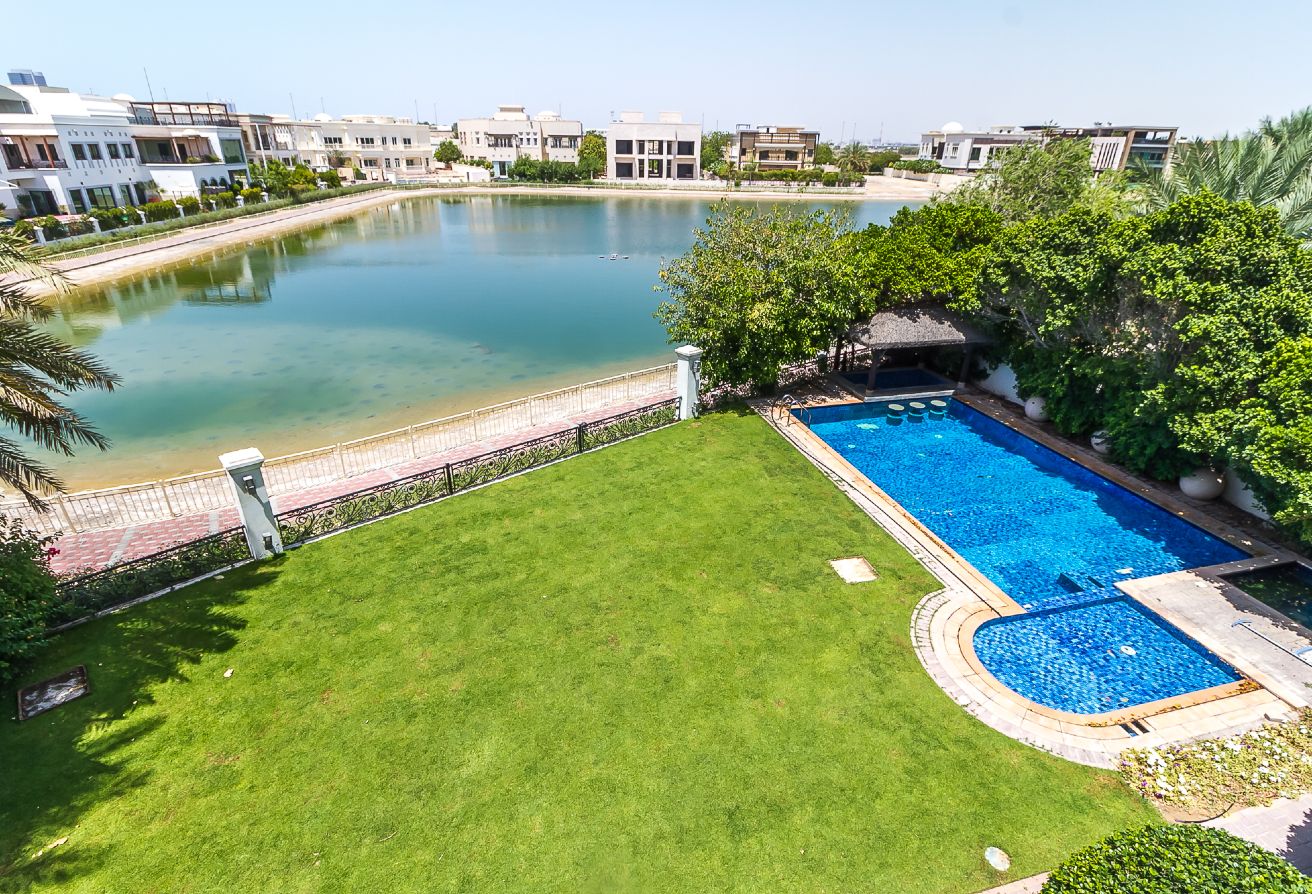 Emirates Hills 20