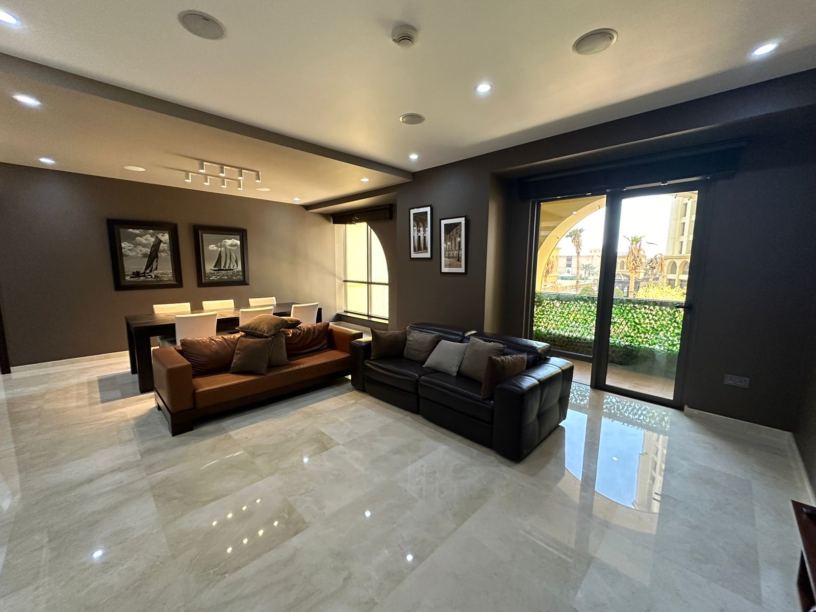 Distress Price| Hot Deal | Upgraded to 5 Bed