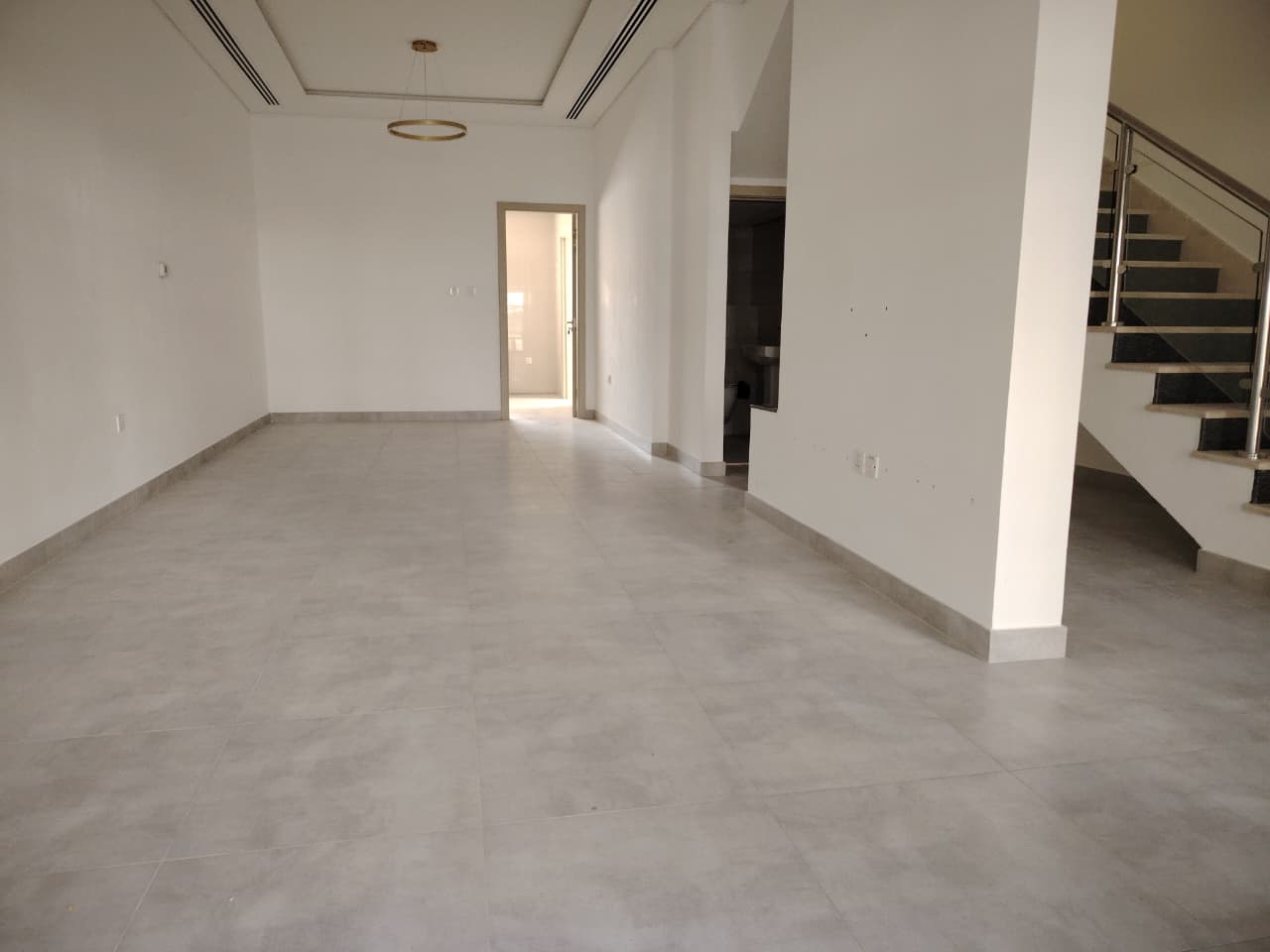 Closed Kitchen | Rooftop | With Maidsroom | Vacant 