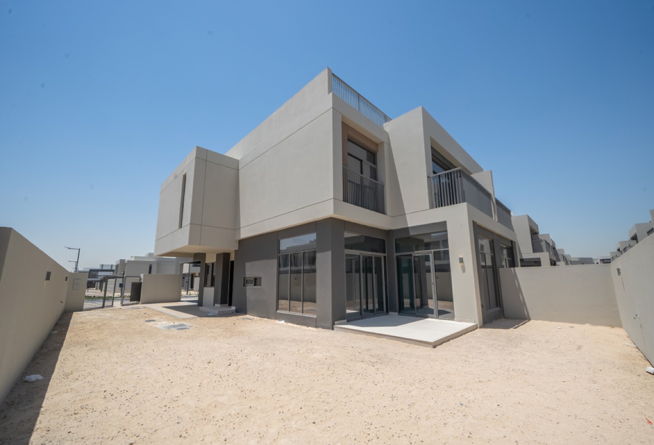 Super Corner|Massive 4BR + M+ Study|Terrace