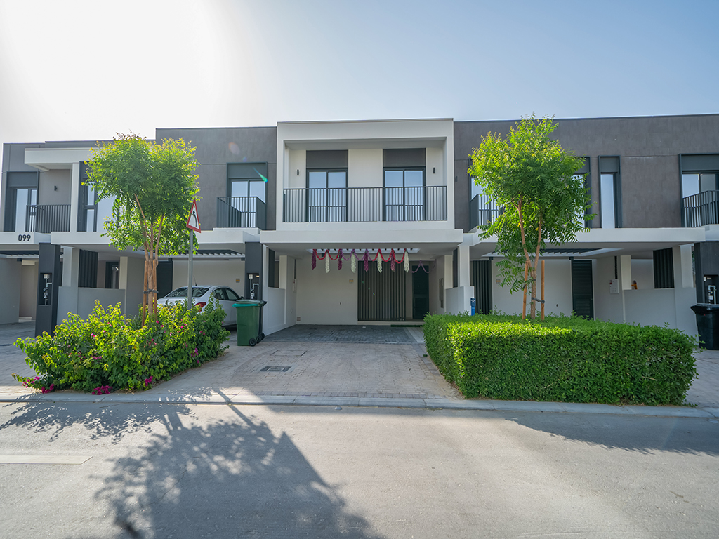 3BR + Maid | Single Row | Private Garden